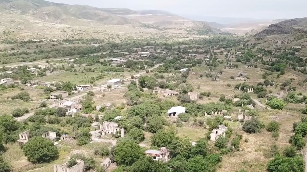 Erməni vandalizminin İZLƏRİ: Qubadlı şəhəri – VİDEO Erməni vandalizminin İZLƏRİ: Qubadlı şəhəri – VİDEO