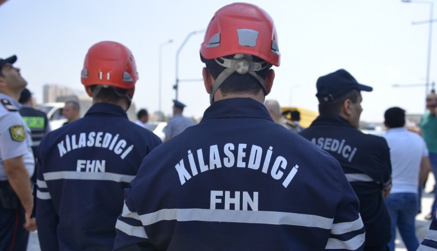Barmağında dəmir halqa sıxışıb qaldı, köməyə FHN gəldi &ndash; VİDEO 