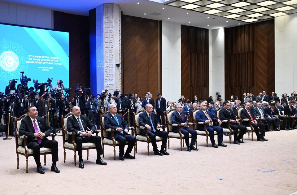İlham Əliyev Macarıstanın Baş nazirinin təltifolunma mərasimində - FOTO/VİDEO - foto 4