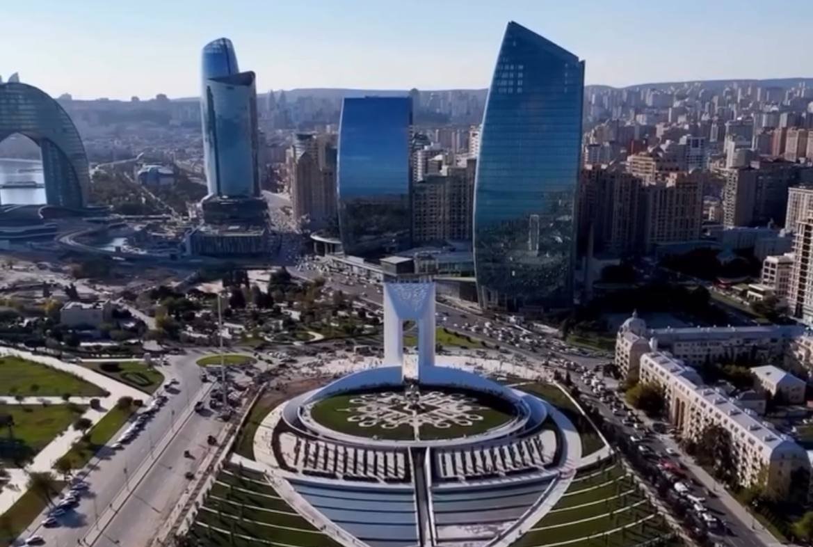 Zəfər parkından yeni görüntülər &ndash; VİDEO 