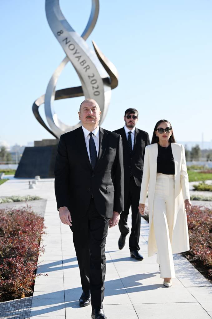 Prezident Bakıda Zəfər parkının açılışında - FOTO/VİDEO - foto 18