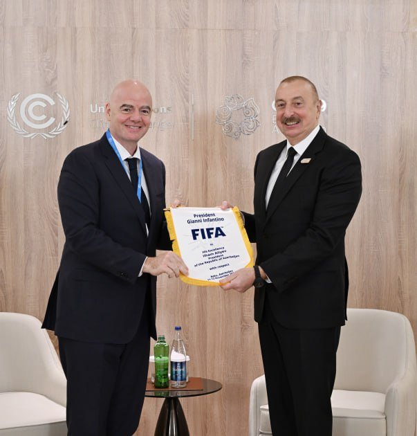 FIFA prezidentindən İlham Əliyevə maraqlı hədiyyələr – FOTO/VİDEO - foto 3