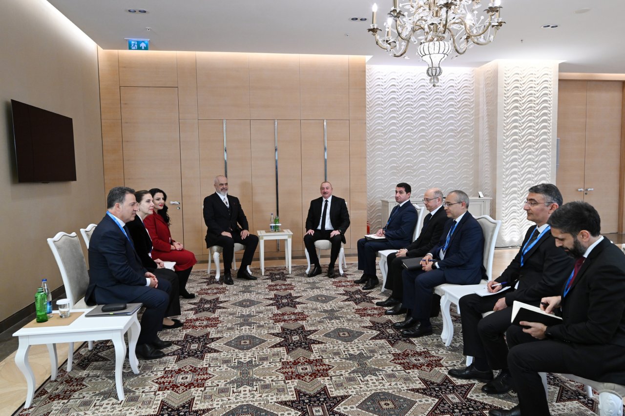 Prezident Albaniyanın Baş naziri ilə GÖRÜŞDÜ - FOTO/VİDEO - foto 3