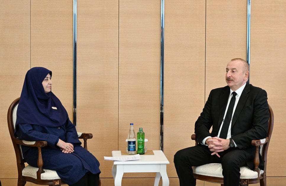 İlham Əliyev İranın vitse-prezidenti ilə müzakirələr APARDI – FOTO İlham Əliyev İranın vitse-prezidenti ilə müzakirələr APARDI – FOTO