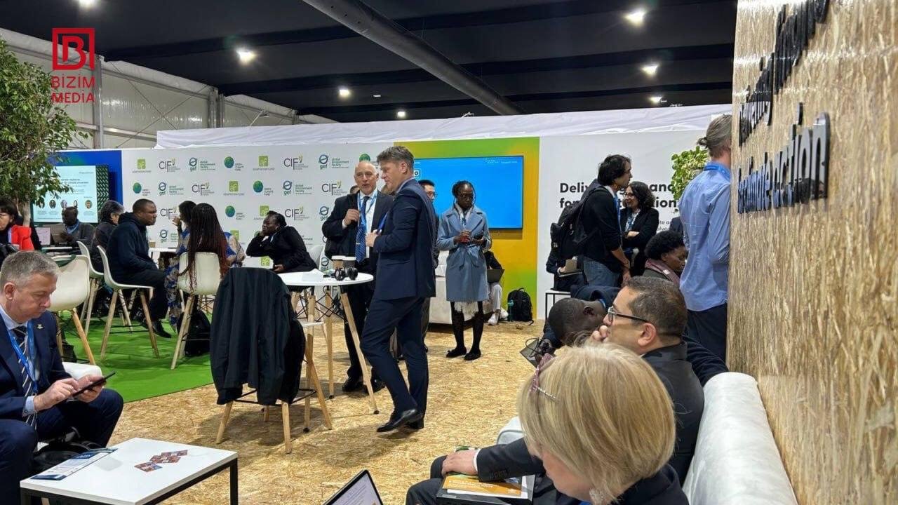 COP29-da iştirak edən ölkələrin pavilyonları - FOTOREPORTAJ - foto 17