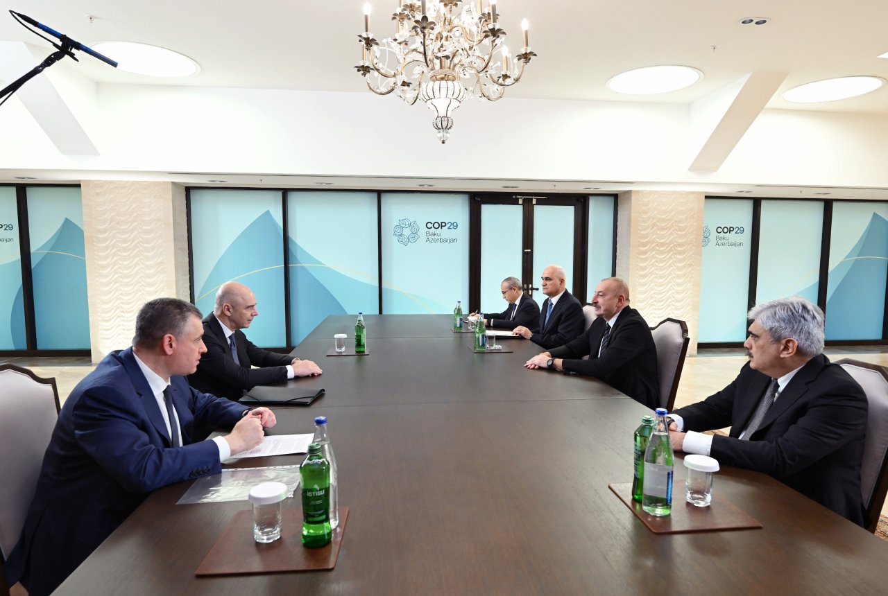 Prezident Rusiyanın maliyyə naziri və Dövlət Dumasında fraksiya rəhbəri ilə görüşdü &ndash; FOTO/VİDEO