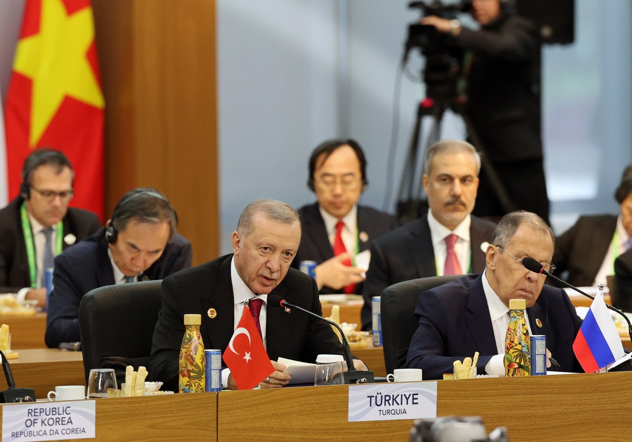 Ərdoğan: “Qəzzada aclıq təhlükəsi fəlakət həddinə çatıb” Ərdoğan: “Qəzzada aclıq təhlükəsi fəlakət həddinə çatıb”