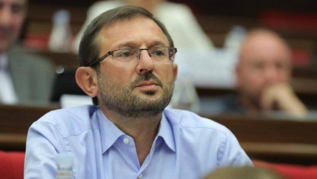 &ldquo;Ermənistanın bütün dövlət sistemini Paşinyan alverə çevirib" - Erməni deputat