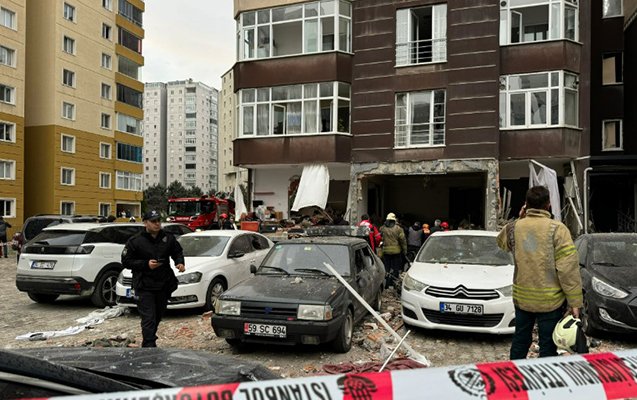 İstanbulda 14 mərtəbəli binada partlayış &ndash; 1 nəfər ÖLÜB