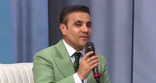 İlk dəfə xanımı ilə görüntüləndi - FOTO