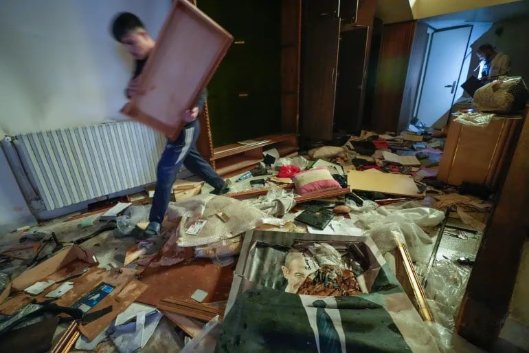 Əsədin Dəməşqdəki evi qarət edildi - FOTO/VİDEO - foto 2