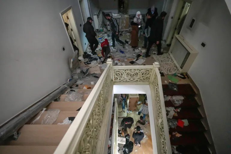 Əsədin Dəməşqdəki evi qarət edildi - FOTO/VİDEO - foto 3