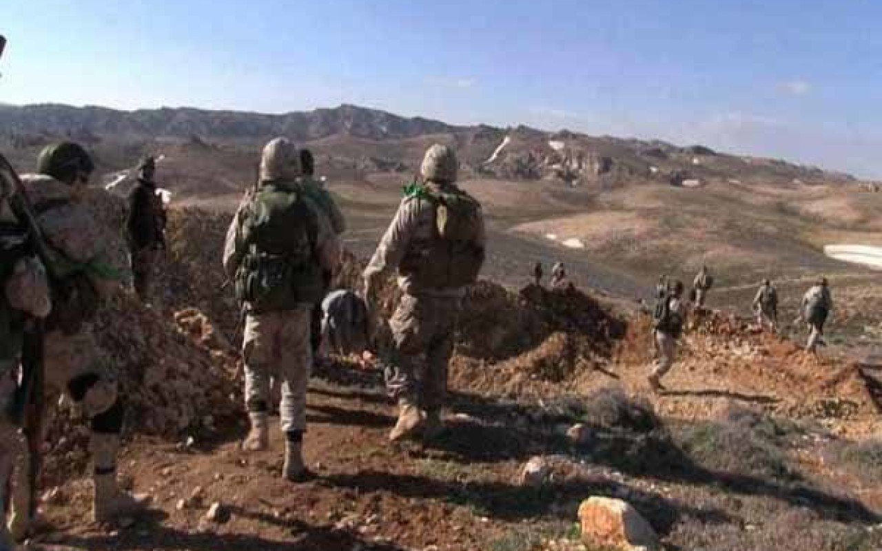 Suriya ordusu İraqa QAÇIB Suriya ordusu İraqa QAÇIB