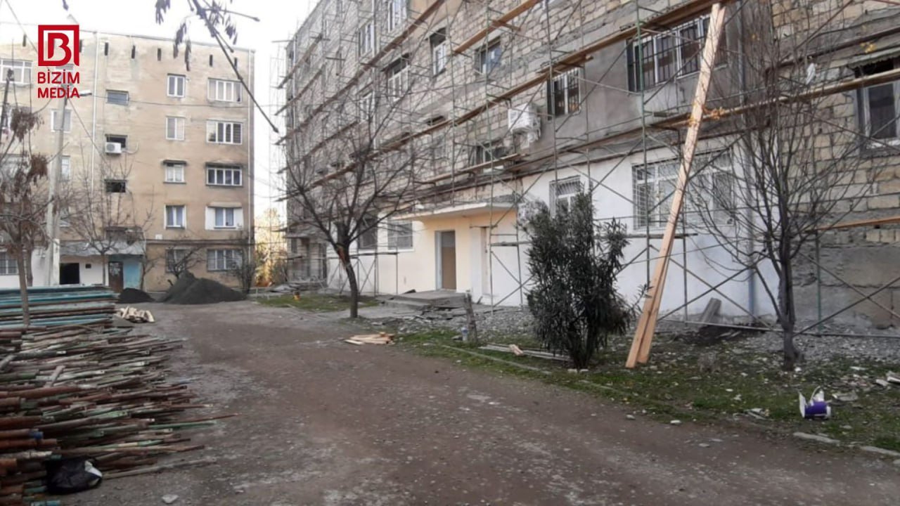 Gəncədə FACİƏ – Binadan yıxılan 56 yaşlı usta həyatını itirib - FOTO - foto 3