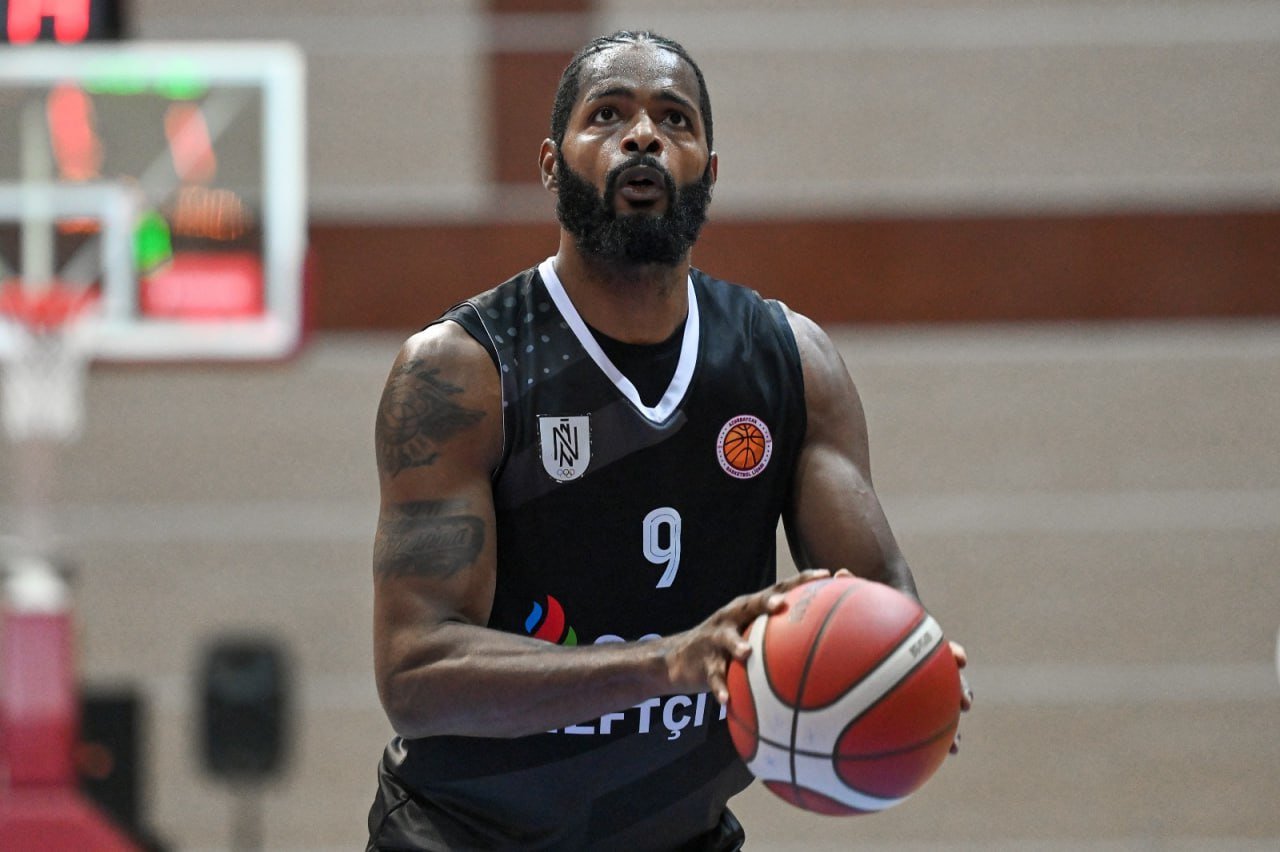 Çempion mövsümdə ilk məğlubiyyətini aldı - FOTO - foto 5
