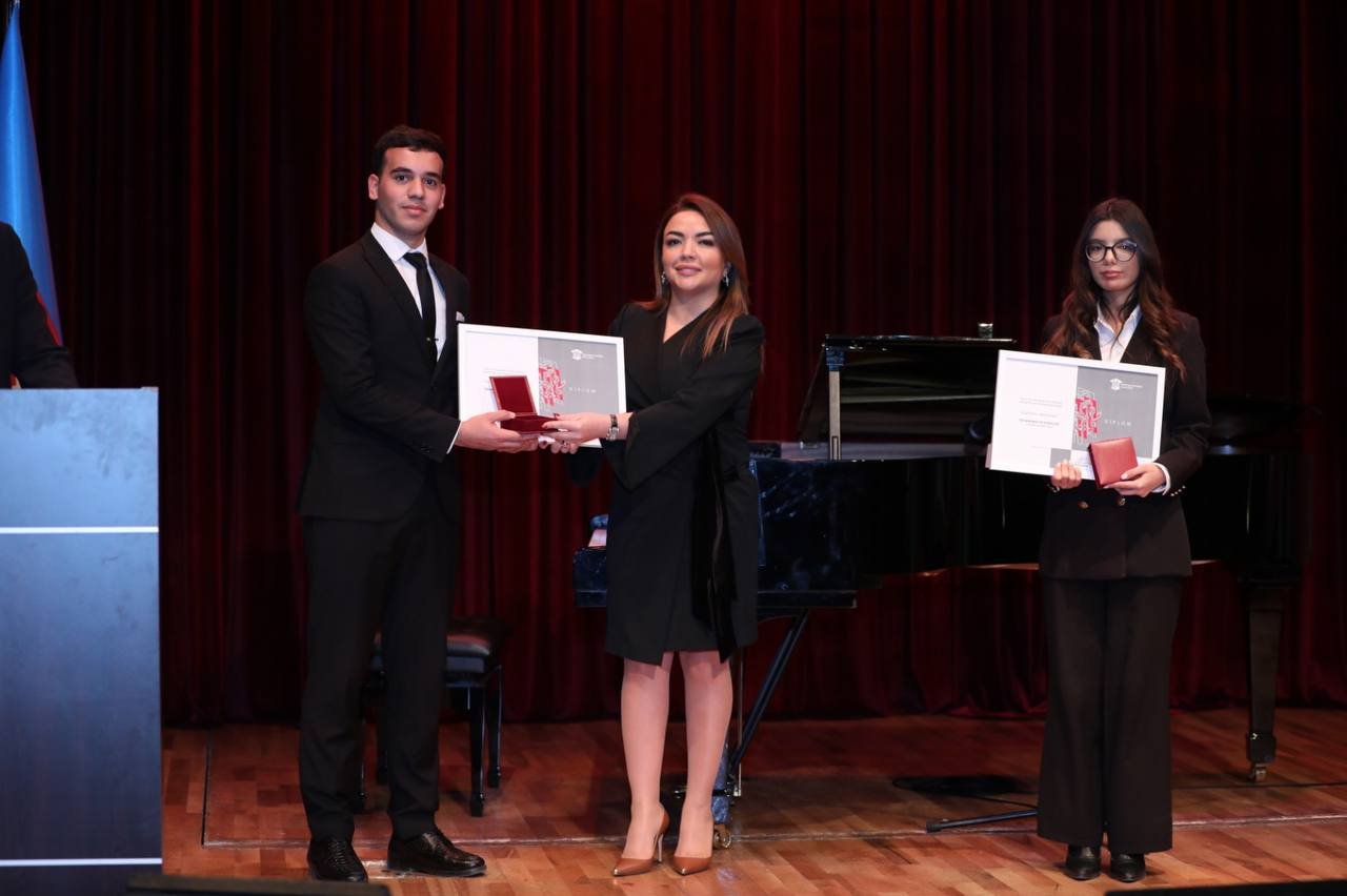 “Mədəniyyət Könüllüləri” İctimai Birliyinin 2024-cü ilin yekunlarına dair hesabat toplantısı keçirildi – FOTO - foto 21