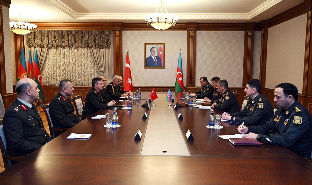 Azərbaycan və Türkiyə arasında regional təhlükəsizlik məsələləri müzakirə edildi &ndash; FOTO