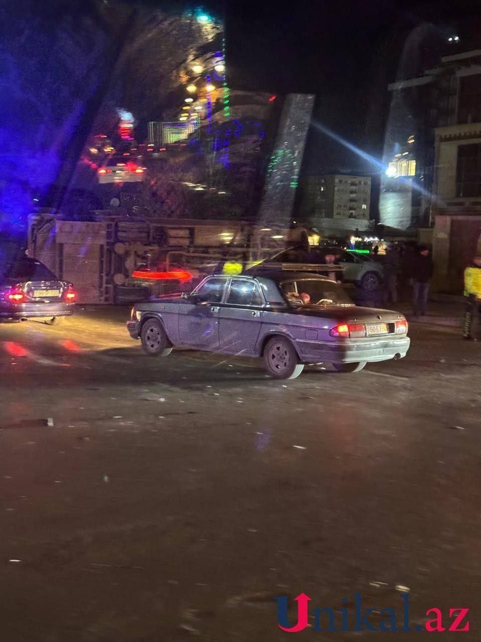 Sumqayıtda ağır yol qəzası - FOTO - foto 4