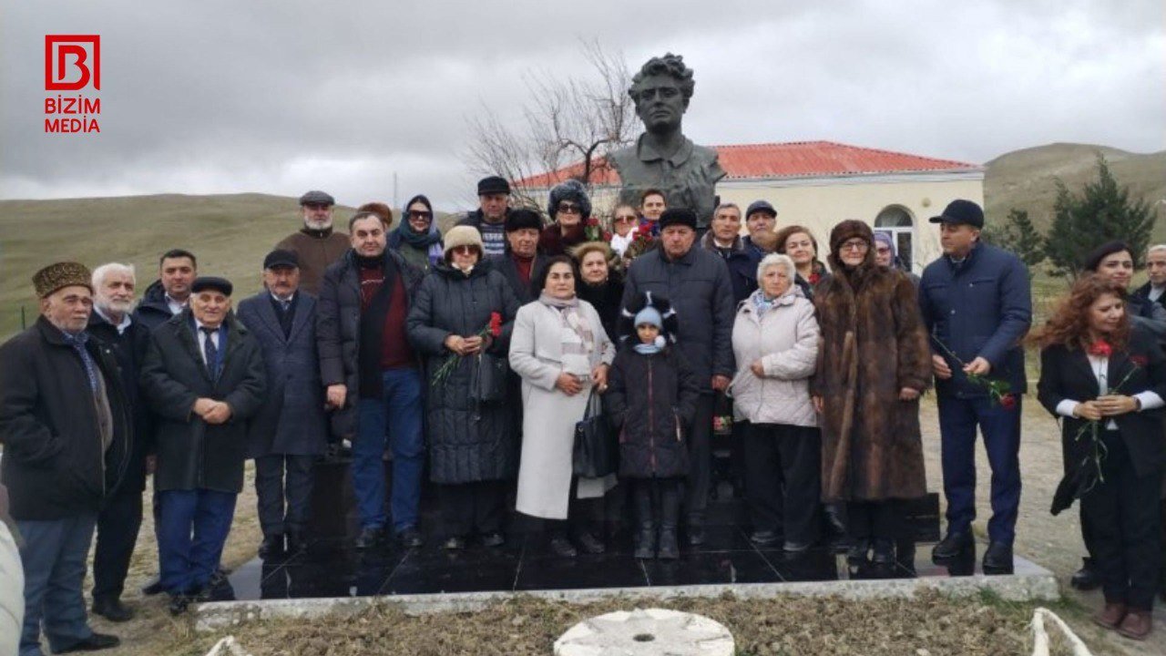 Böyük məhəbbət şairinin vəfatının 87-ci ildönümü doğulduğu torpaqda QEYD OLUNDU – FOTO - foto 15
