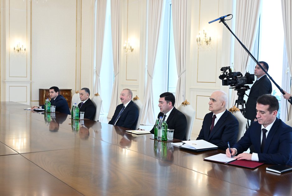 Prezident İran rəsmilərini qəbul etdi - FOTO/VİDEO - foto 1