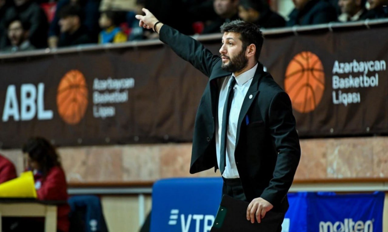 &ldquo;Neftçi&rdquo; yenə baş məşqçisiz QALDI