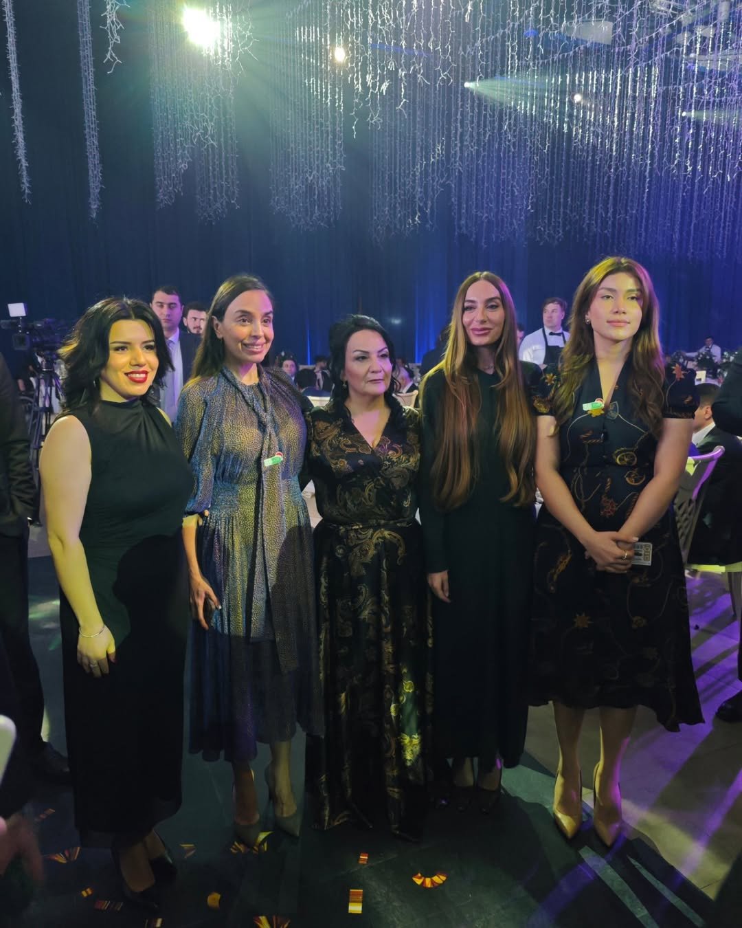 Leyla və Arzu Əliyevalar ilin idman yekunları ilə bağlı qala mərasimində - FOTO - foto 4
