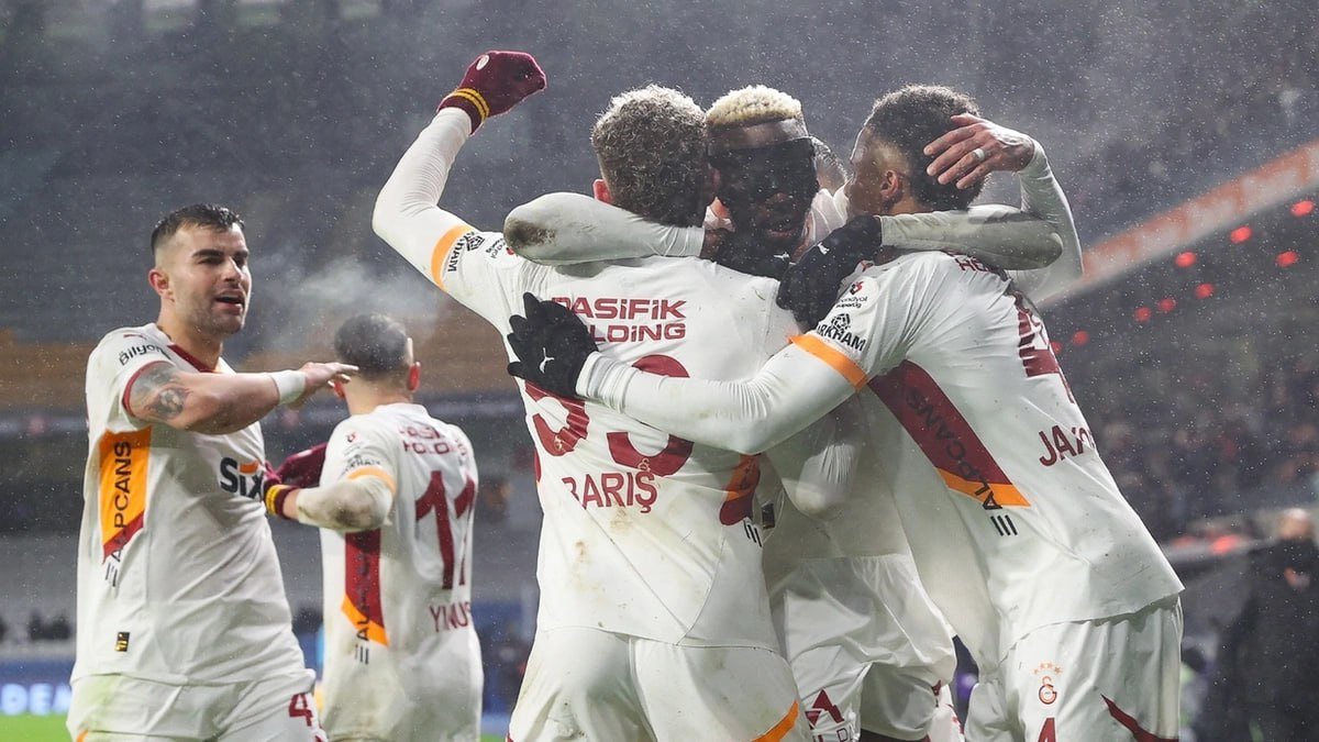 Türkiyə Superliqası: "Qalatasaray" liderliyini qorudu - VİDEO Türkiyə Superliqası: "Qalatasaray" liderliyini qorudu - VİDEO