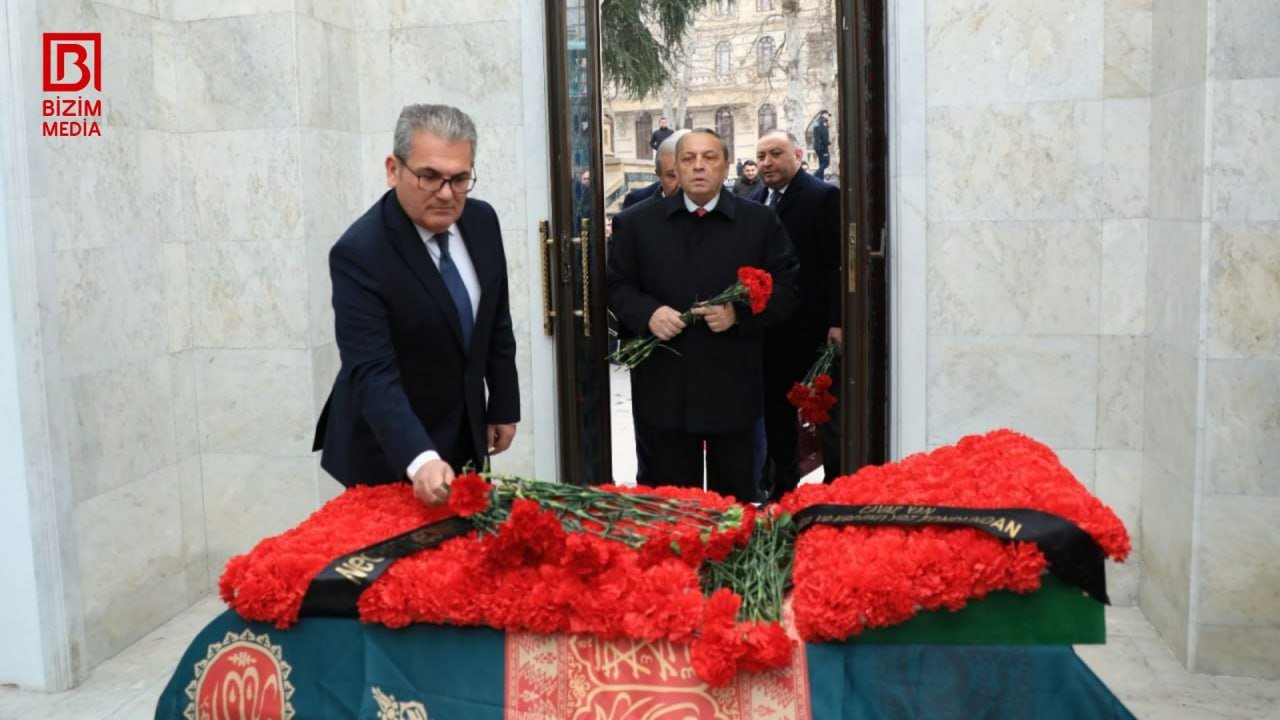 Gəncədə Cavad Xan yad edildi - FOTO - foto 4