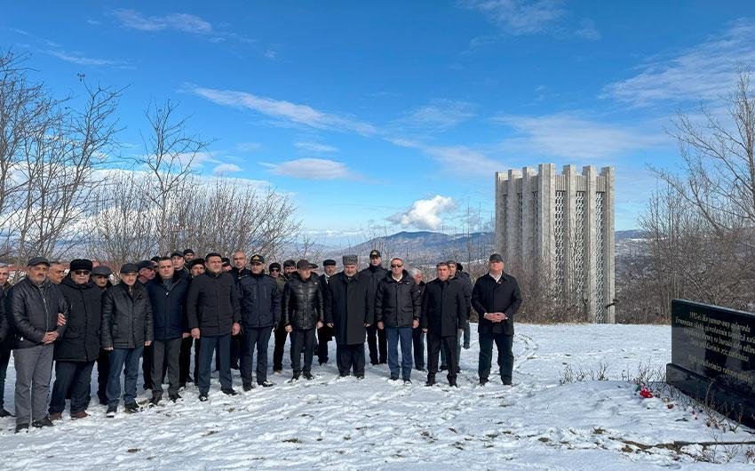 Şuşada 20 Yanvar faciəsinin şəhidləri yad edildi - FOTO/VİDEO - foto 2