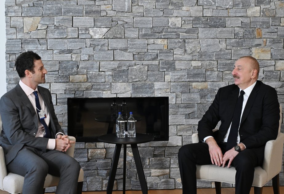İlham Əliyev Davosda &ldquo;The Goldman Sachs Group İnc.&rdquo; şirkətinin prezidenti ilə görüşdü