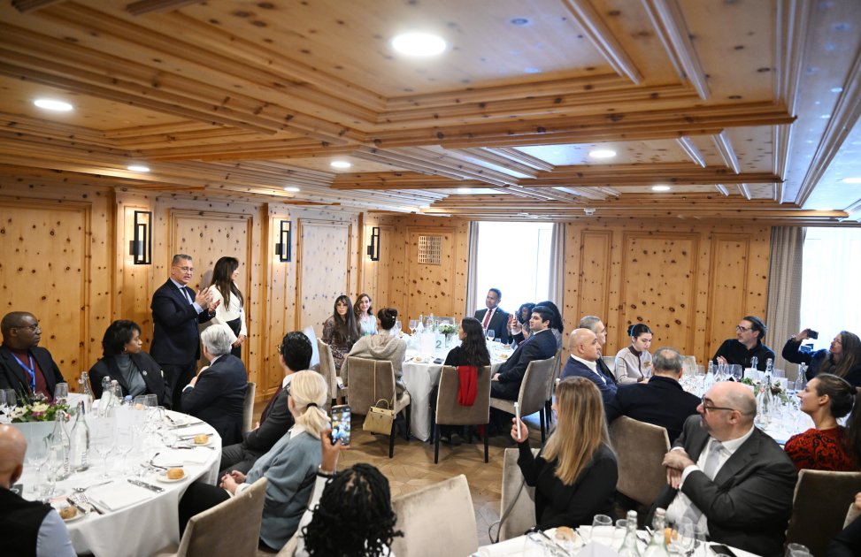 Leyla Əliyeva Davos Dünya İqtisadi Forumu çərçivəsində keçirilən tədbirdə İŞTİRAK ETDİ - FOTO - foto 5
