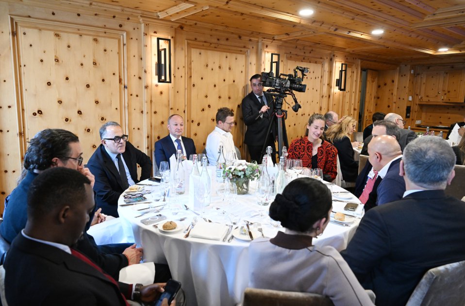 Leyla Əliyeva Davos Dünya İqtisadi Forumu çərçivəsində keçirilən tədbirdə İŞTİRAK ETDİ - FOTO - foto 6
