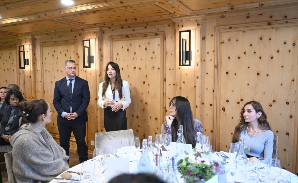 Leyla Əliyeva Davos Dünya İqtisadi Forumu çərçivəsində keçirilən tədbirdə İŞTİRAK ETDİ - FOTO - foto 2