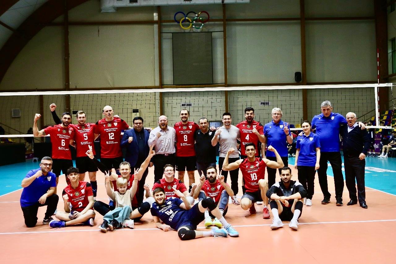 Lider “Azərreyl”i məğlub etdi - FOTO - foto 2