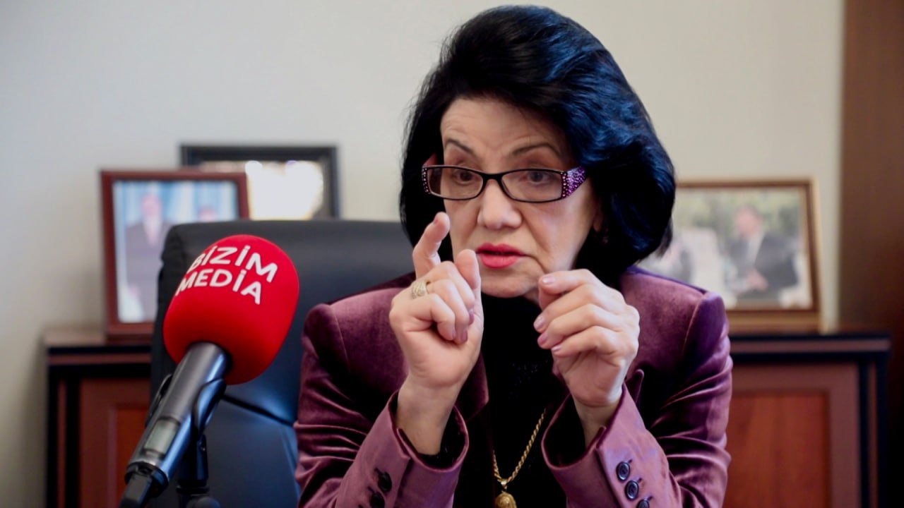 Bəstəkarlar İttifaqının SƏDRİ: &ldquo;Mən deyirəm simfoniya yazmışam, bu da deyir, toylar kralıyam&rdquo; &ndash; VİDEOMÜSAHİBƏ