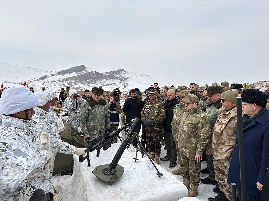 MN: Taktiki hava desantı qrupları dağlıq ərazidə döyüş tətbiqi üzrə tapşırıqları icra ediblər - FOTO - foto 3