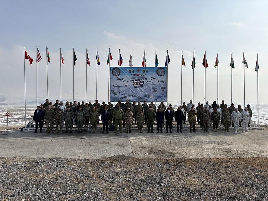 MN: Taktiki hava desantı qrupları dağlıq ərazidə döyüş tətbiqi üzrə tapşırıqları icra ediblər - FOTO - foto 2