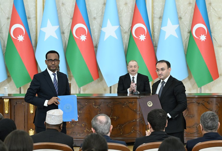 Azərbaycanla Somali arasında imzalanmış sənədlərin mübadiləsi mərasimi keçirildi - FOTO - foto 1