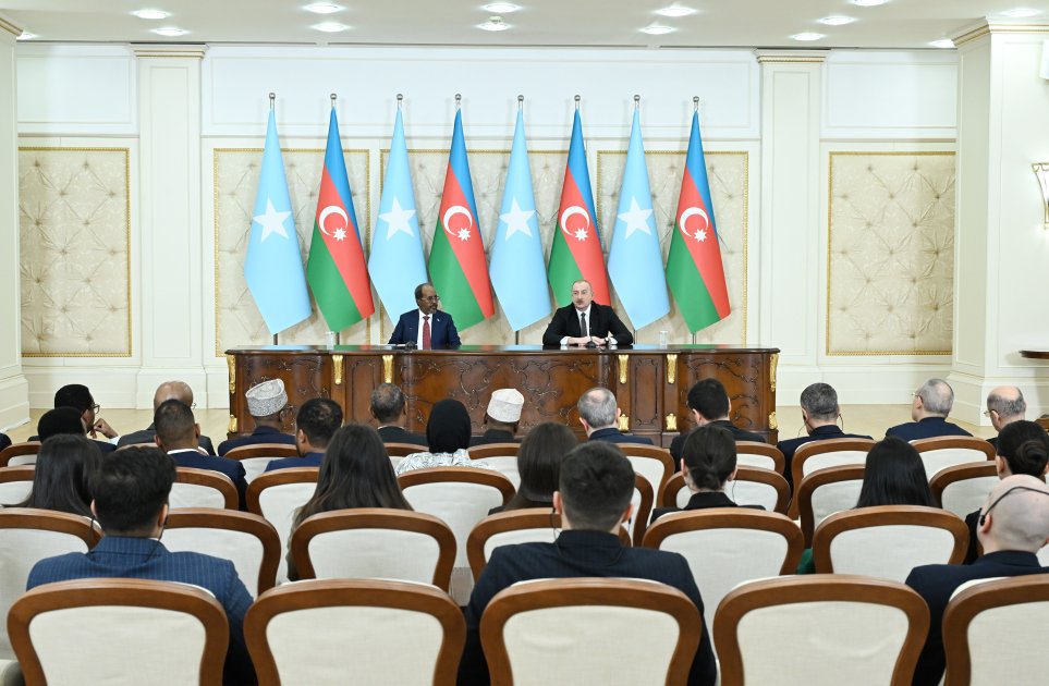Azərbaycan və Somali prezidentləri mətbuata bəyanatlarla çıxış ediblər - FOTO - foto 4