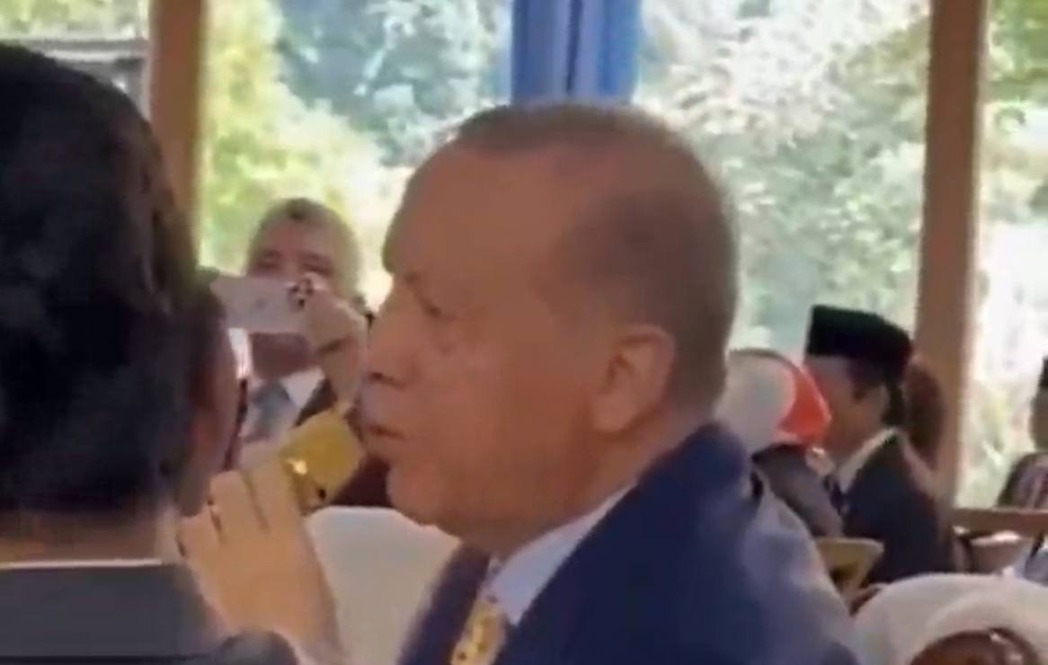 Ərdoğan İndoneziyada &ldquo;Mehtər&rdquo; marşını OXUDU - ANBAAN VİDEO