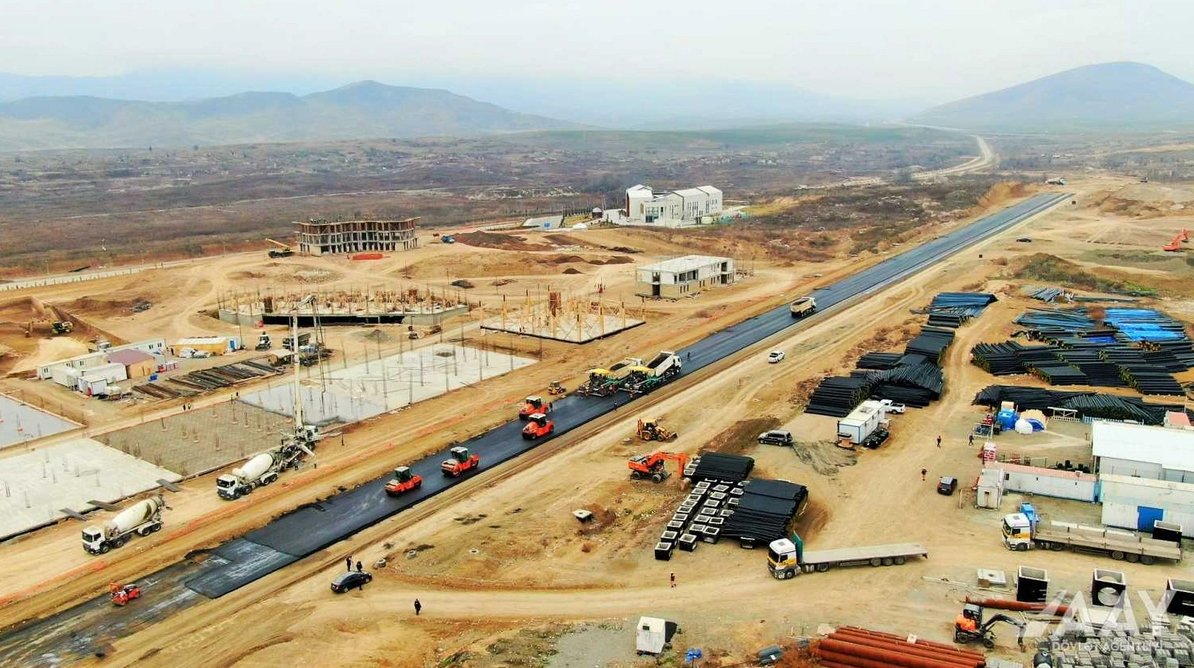 Füzuli şəhərində 12 küçənin tikintisi aparılır - FOTO/VİDEO - foto 6