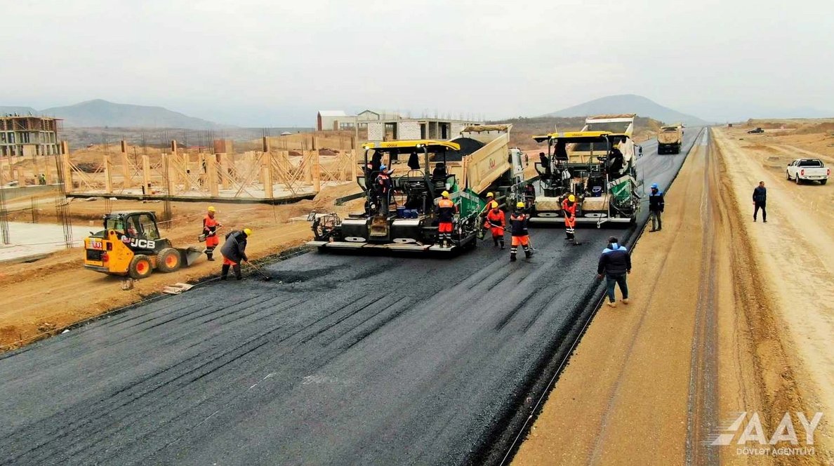 Füzuli şəhərində 12 küçənin tikintisi aparılır - FOTO/VİDEO - foto 5