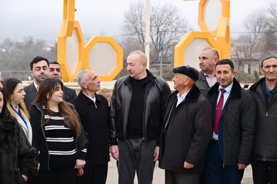 Prezident Xocalının Ballıca kəndinə köçən sakinlərlə GÖRÜŞDÜ - FOTO/VİDEO - foto 19