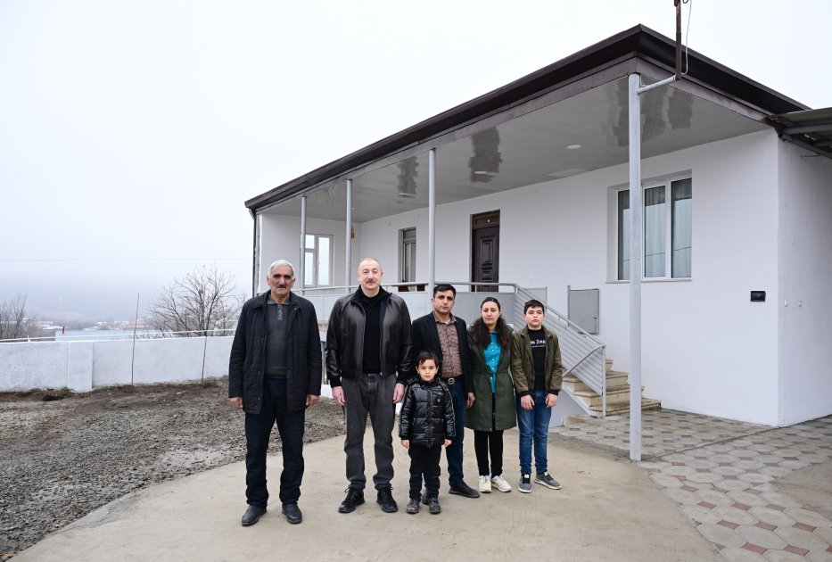 Prezident Xocalının Ballıca kəndinə köçən sakinlərlə GÖRÜŞDÜ - FOTO/VİDEO - foto 10