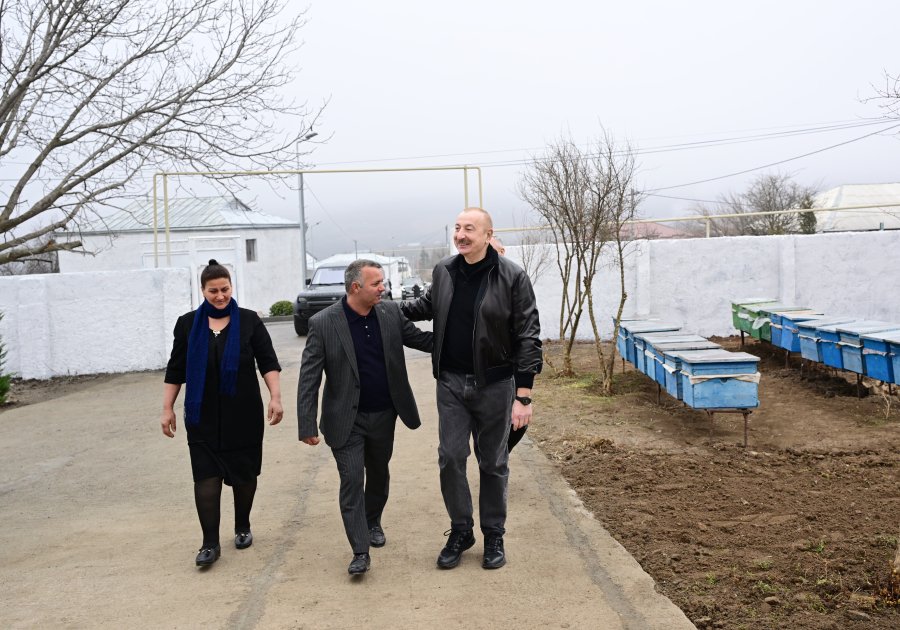 Prezident Xocalının Ballıca kəndinə köçən sakinlərlə GÖRÜŞDÜ - FOTO/VİDEO - foto 1