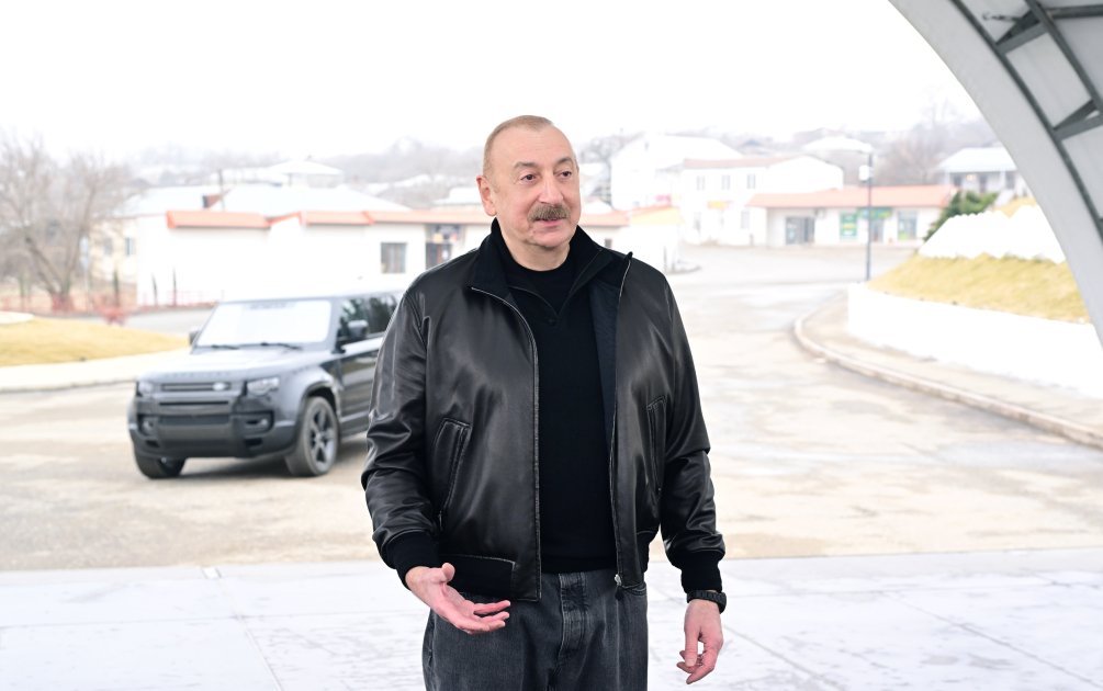 Prezident Xocalının Ballıca kəndinə köçən sakinlərlə GÖRÜŞDÜ - FOTO/VİDEO - foto 12