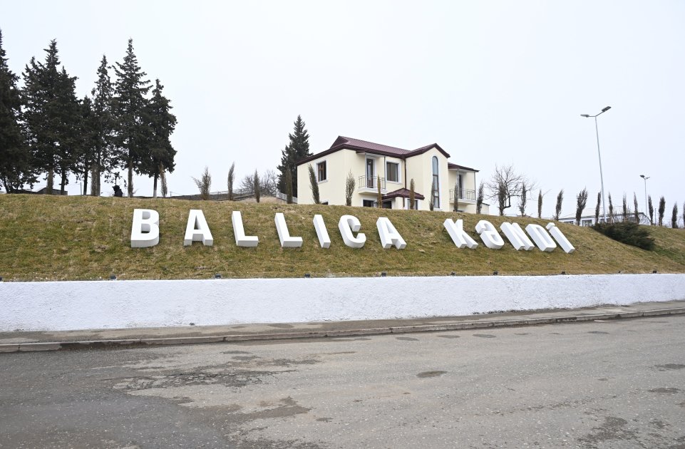 Prezident Xocalının Ballıca kəndinə köçən sakinlərlə GÖRÜŞDÜ - FOTO/VİDEO - foto 21