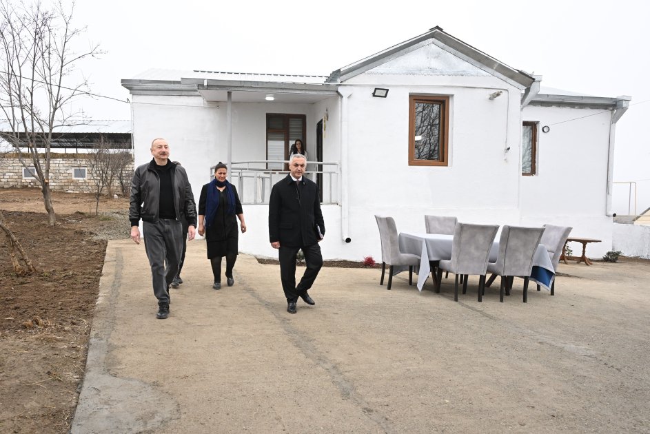 Prezident Xocalının Ballıca kəndinə köçən sakinlərlə GÖRÜŞDÜ - FOTO/VİDEO - foto 5