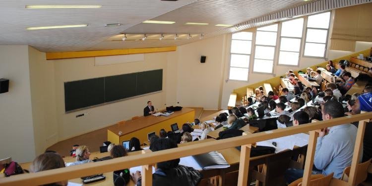 Azərbaycanda hansı universitet adına uyğun fəaliyyət göstərmir? &ndash; ARAŞDIRMA