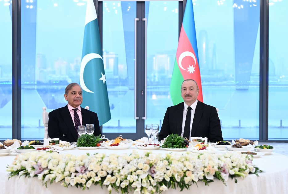 Prezidentin adından Şahbaz Şərifin şərəfinə dövlət ziyafəti verildi - YENİLƏNİB/FOTO/VİDEO